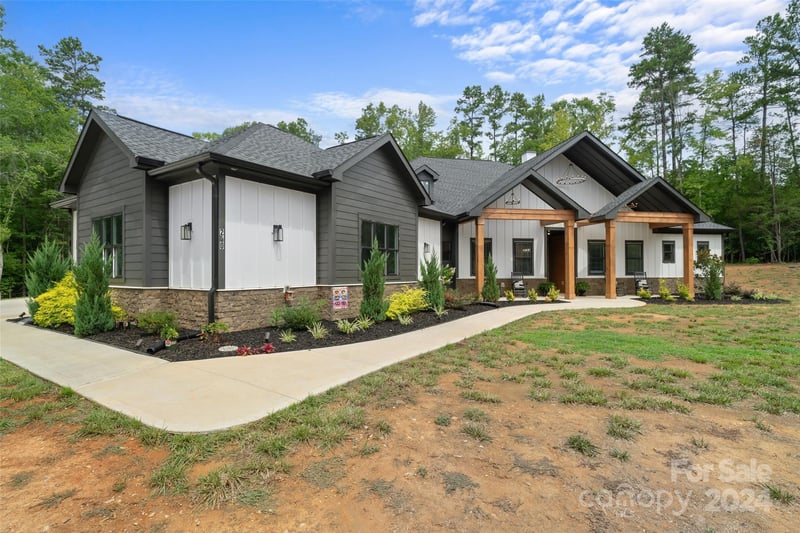 280 Akinbac Rd, Clover, SC 29710
