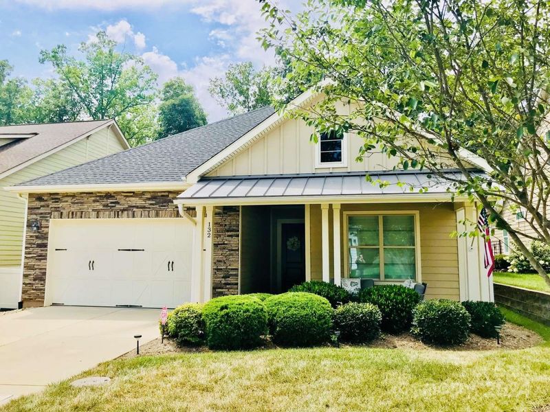 132 Chimney Rock Ct, Denver, NC 28037