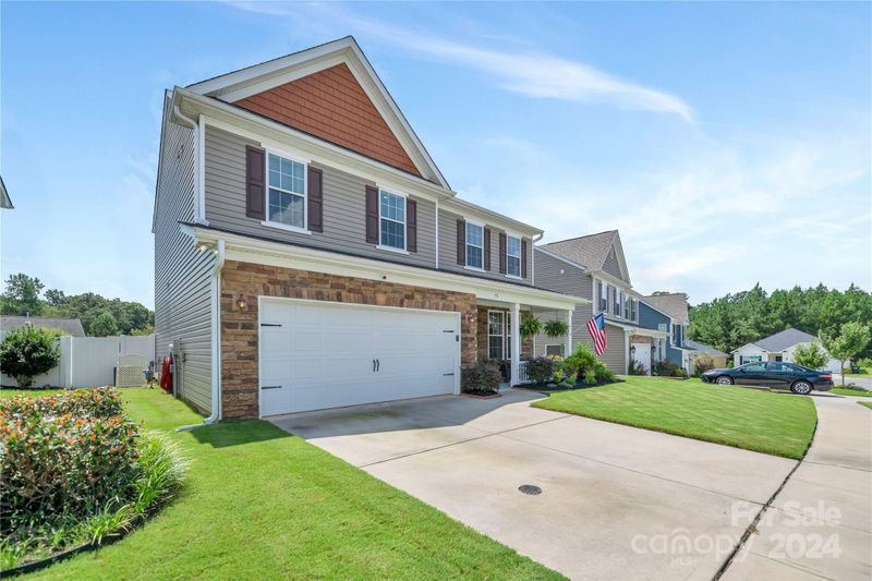 711 Robert Moses Dr, Gastonia, NC 28056