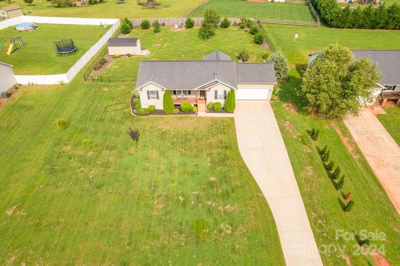 2182 Mintew Cir, Lincolnton, NC 28092