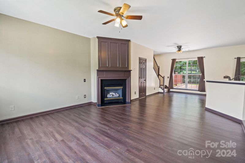 2402 Sawyer Dr, Charlotte, NC 28213