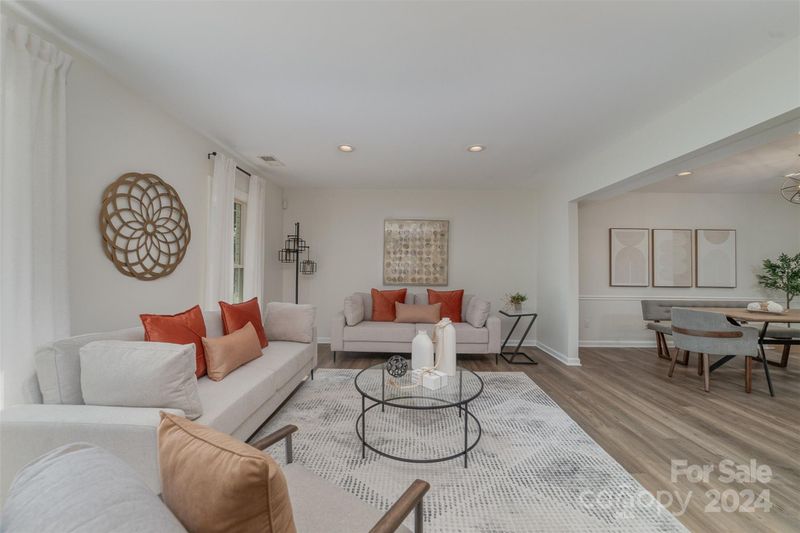 7148 April Ridge Ln, Charlotte, NC 28215