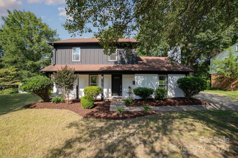 7148 April Ridge Ln, Charlotte, NC 28215