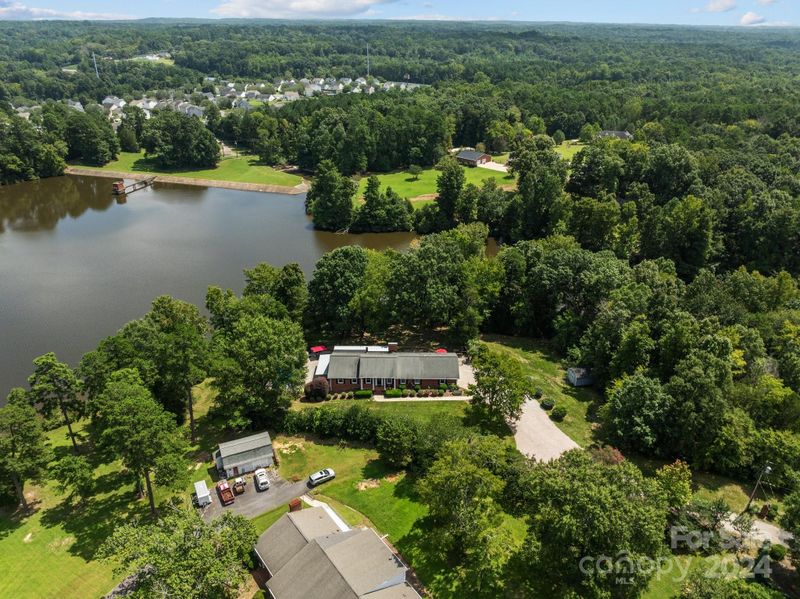 2414 Pine Cape Ct, Kannapolis, NC 28083