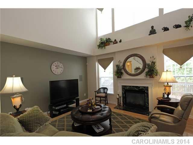 1833 Oakmont Dr, Denver, NC 28037
