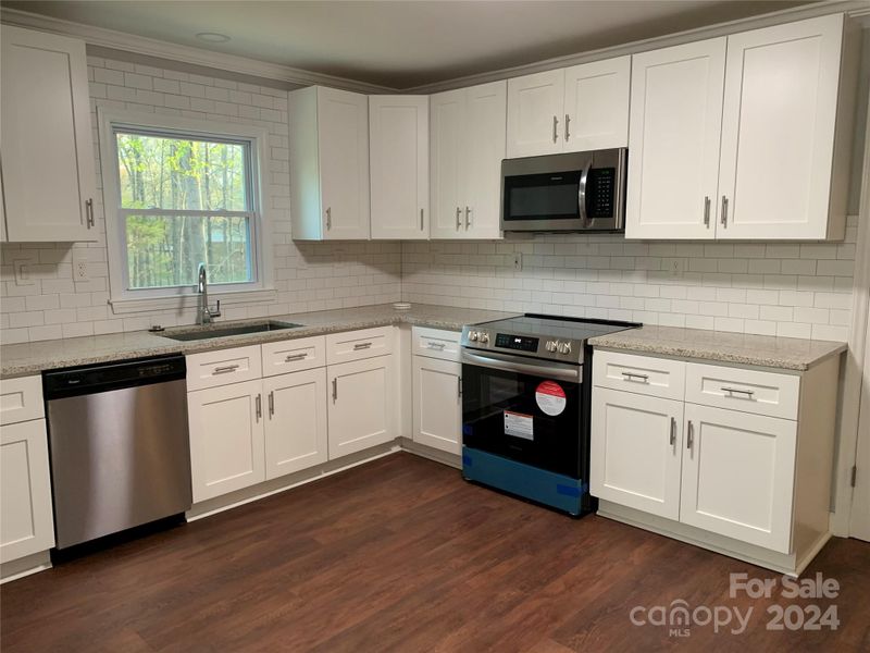 100 Hollice Pl, Matthews, NC 28104