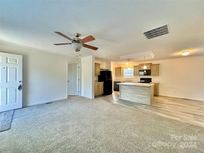 2560 10th Ave NE, Hickory, NC 28601