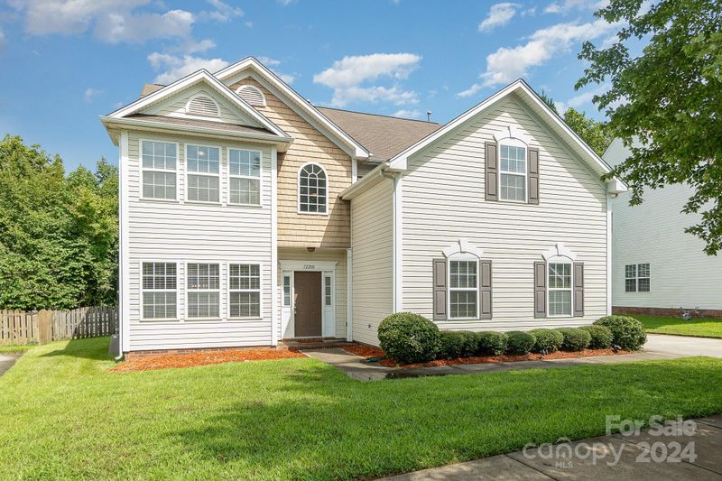 12208 Palomar Dr, Huntersville, NC 28078