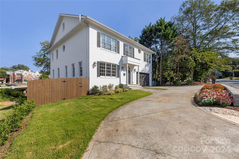 3928 Selwyn Ave, Charlotte, NC 28209