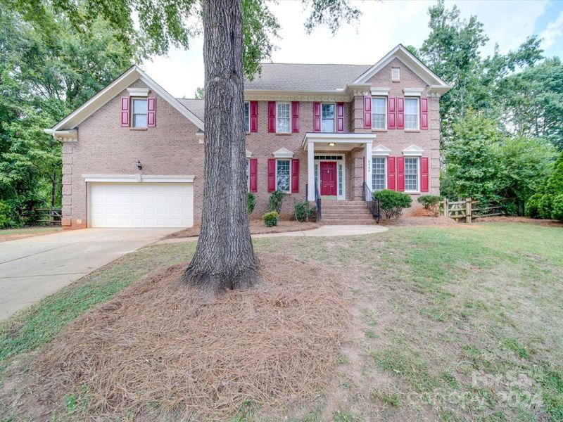 8900 Horsecroft Ct, Waxhaw, NC 28173