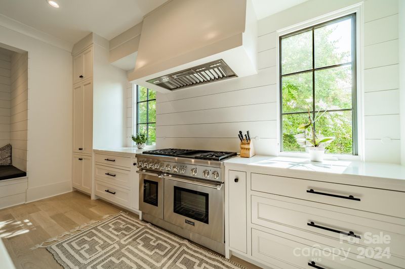 161 Huntley Pl, Charlotte, NC 28207