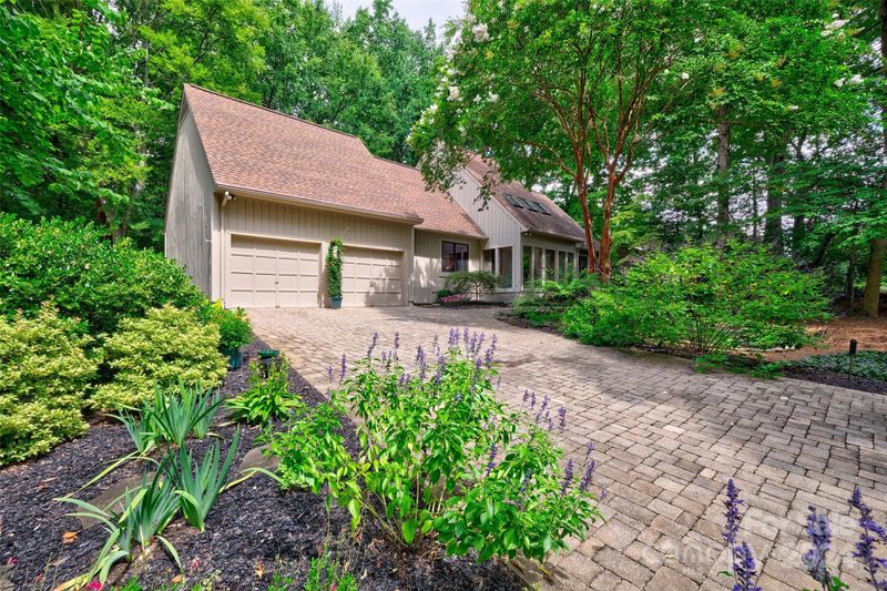 4 Oak Leaf Rd, Lake Wylie, SC 29710