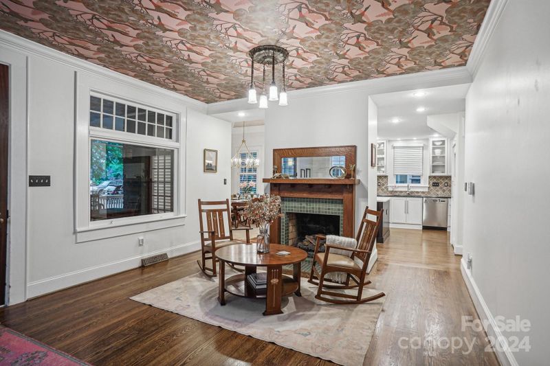 523 E Kingston Ave, Charlotte, NC 28203