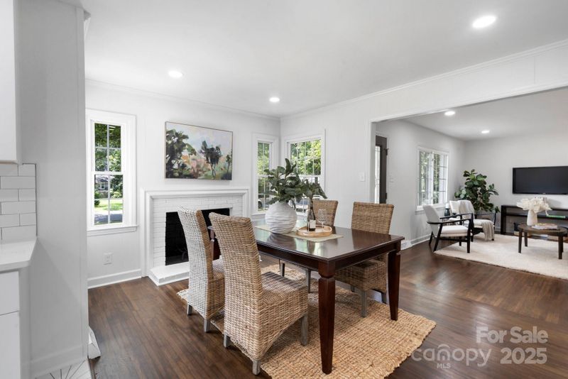 4215 Irvington Dr, Charlotte, NC 28205