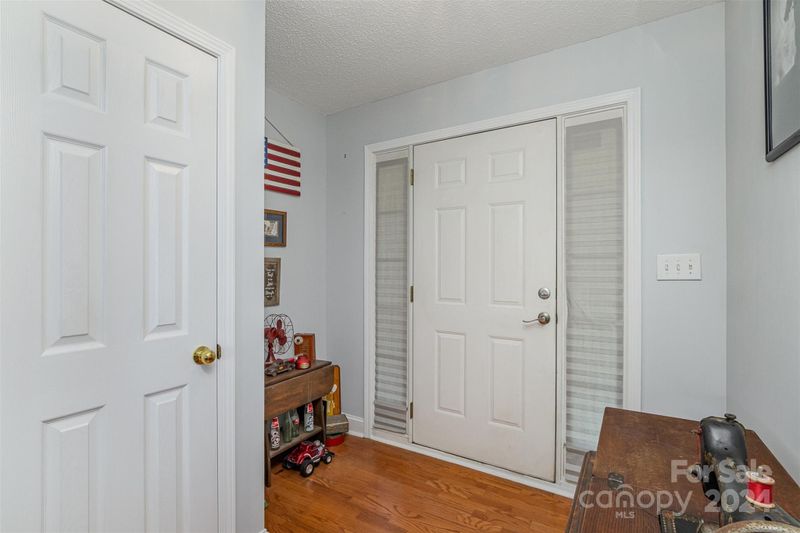 736 Washington Ln, Kannapolis, NC 28083
