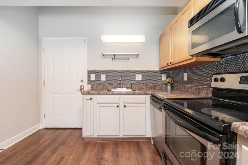 201 Hoskins Rd #316, Charlotte, NC 28208