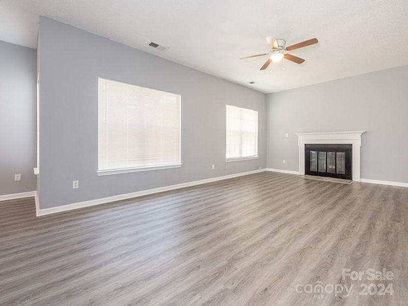 8830 Steelechase Dr, Charlotte, NC 28273