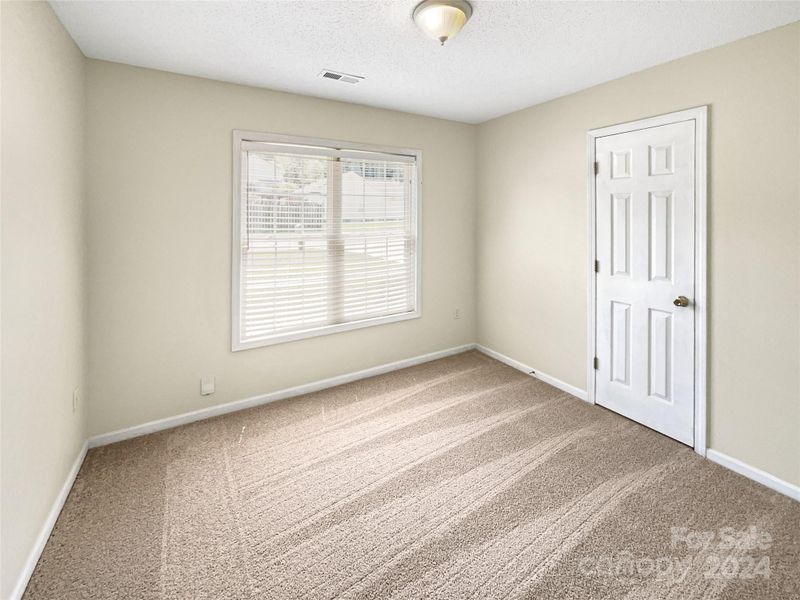 2459 Hawk Ridge Dr, Gastonia, NC 28056