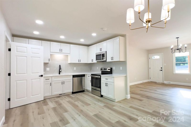 3600 Redstones Rd, Charlotte, NC 28212