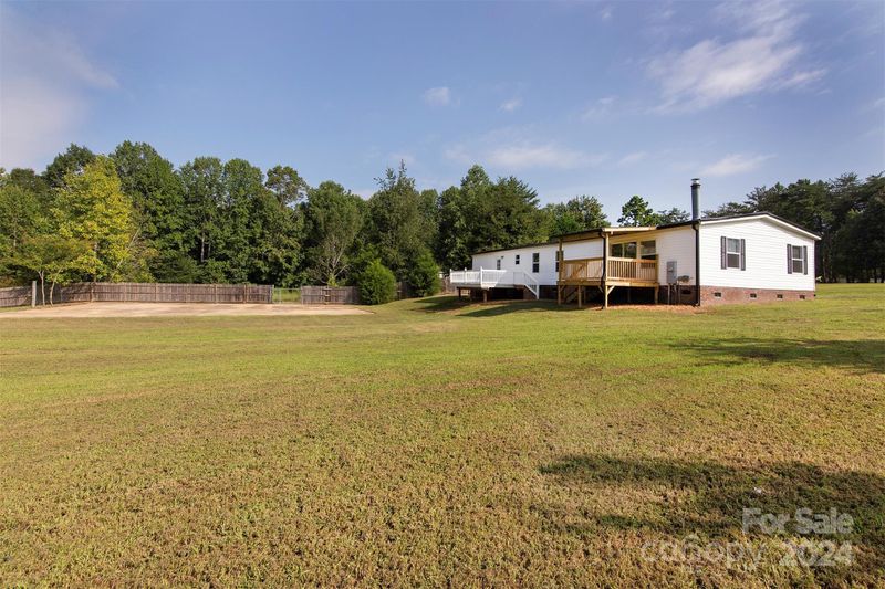 5782 Dachshund St, Iron Station, NC 28080
