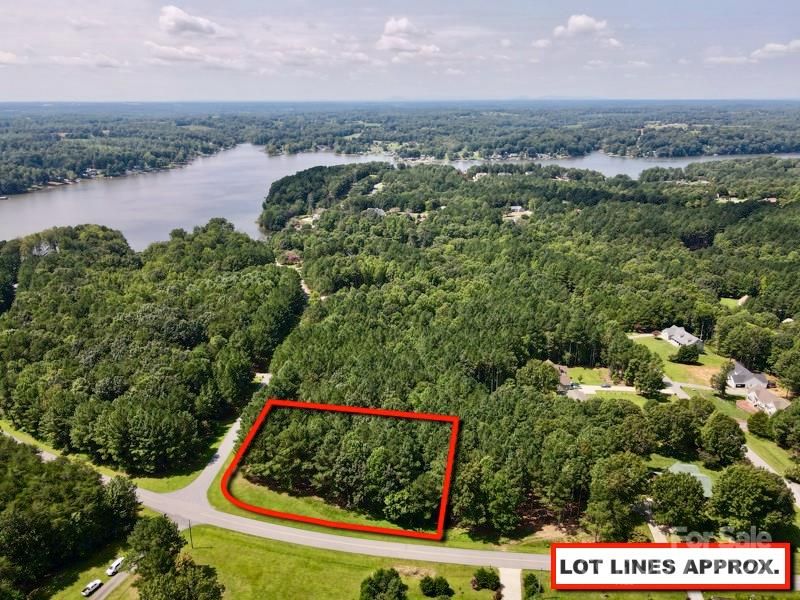 350 Gardner Point Dr, Stony Point, NC 28678