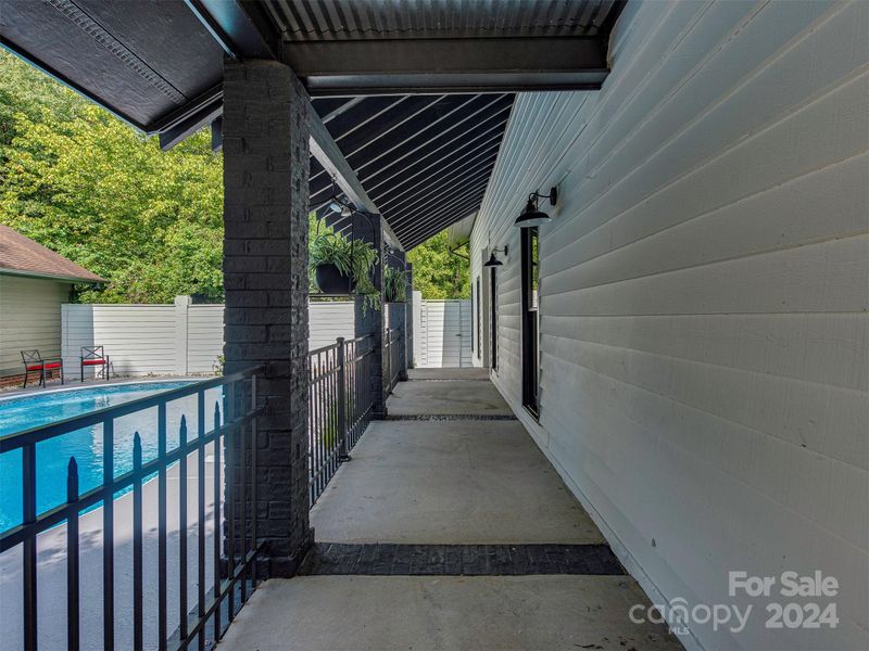 6208 Summertree Ln, Charlotte, NC 28226