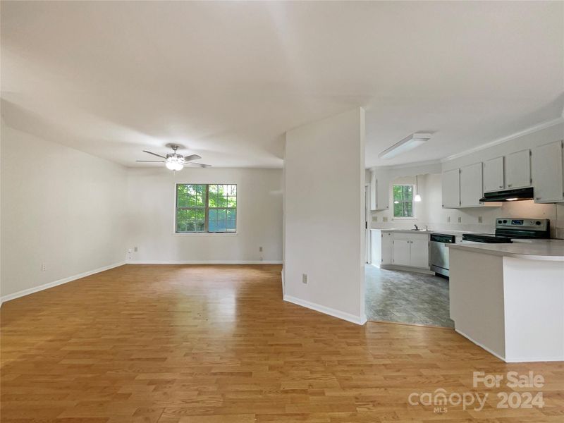 3011 Stevens Mill Rd, Matthews, NC 28104