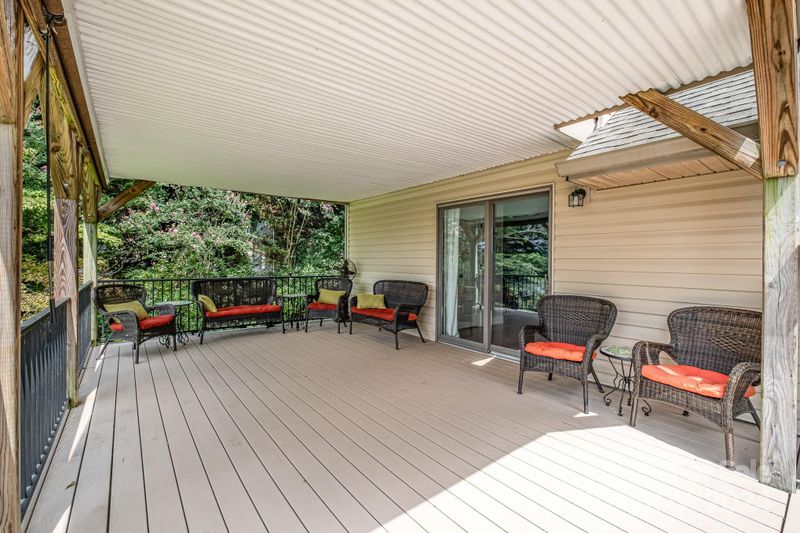 7707 Dellinger Rd, Denver, NC 28037