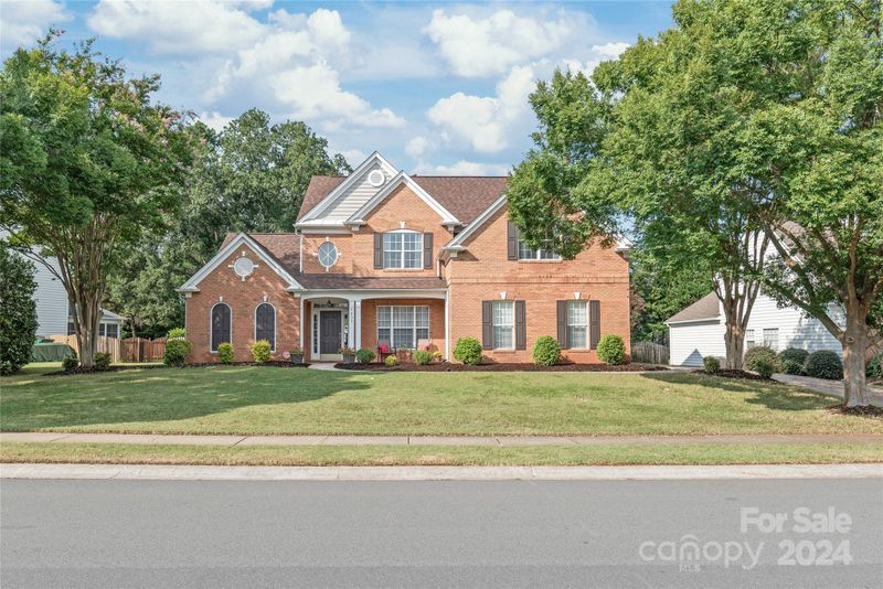 4835 King Arthur Dr, Charlotte, NC 28277