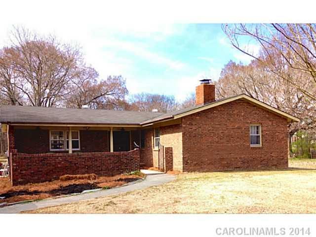 12101 Oakhaven Dr, Charlotte, NC 28273