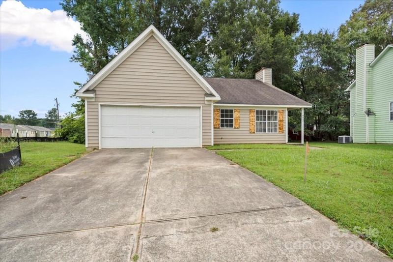 5001 Poplar Glen Dr, Matthews, NC 28104