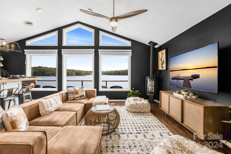 8799 Popular Ln, Sherrills Ford, NC 28673