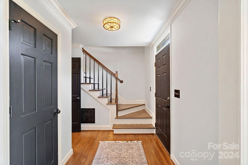 2520 Oxborough Dr, Matthews, NC 28105