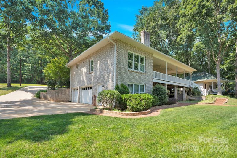 9167 Azalea Rd, Sherrills Ford, NC 28673