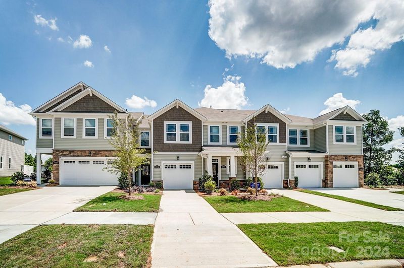 14942 Tamarack Dr, Charlotte, NC 28278