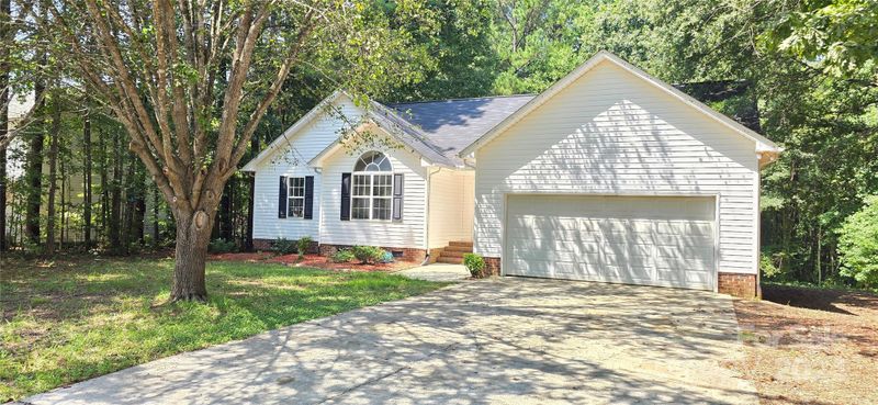 3353 Shore Launch Dr, Sherrills Ford, NC 28673