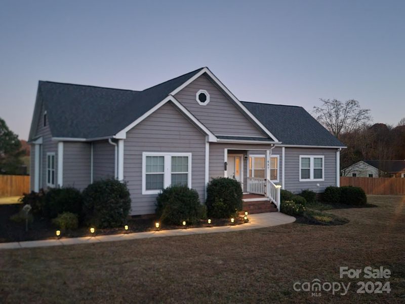 487 Mount Bethel Rd, Harmony, NC 28634