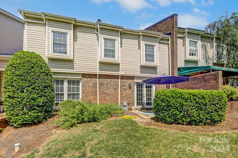 7328 Quail Meadow Ln, Charlotte, NC 28210