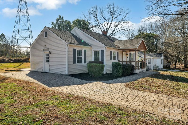2831 Cowles Rd, Charlotte, NC 28208