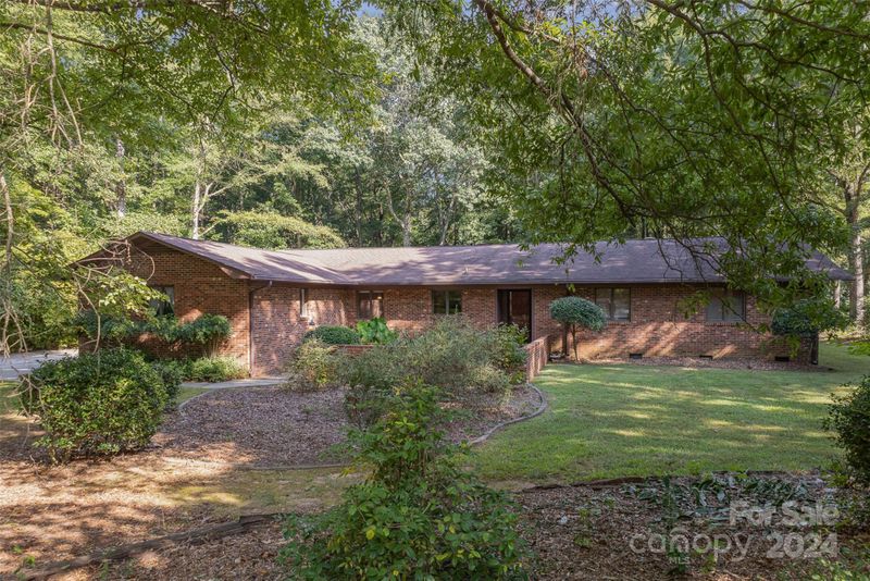 10703 Chestnut Hill Dr, Matthews, NC 28105