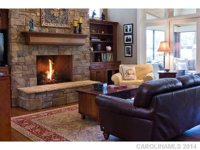 18929 Elm Row Ct, Davidson, NC 28036
