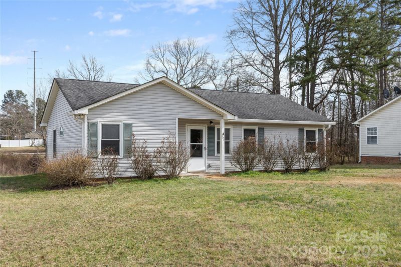 101 Turner Dr, Clover, SC 29710