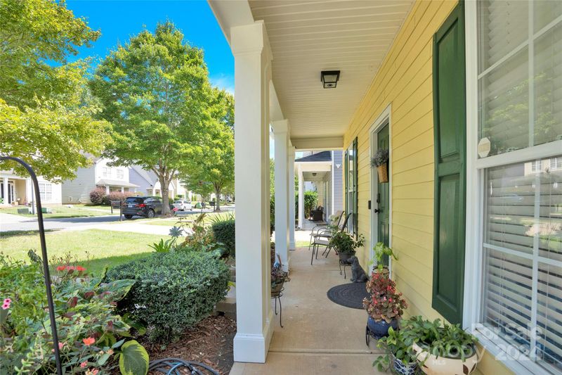 4722 Eaves Ln, Charlotte, NC 28215