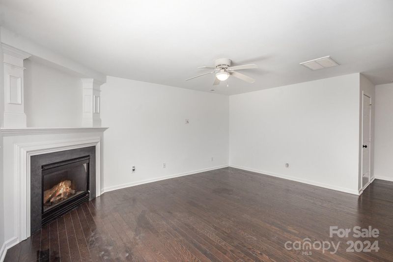 8310 Wallace Glen Dr, Charlotte, NC 28212