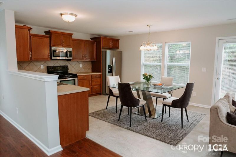 1327 Phil Oneil Dr, Charlotte, NC 28215