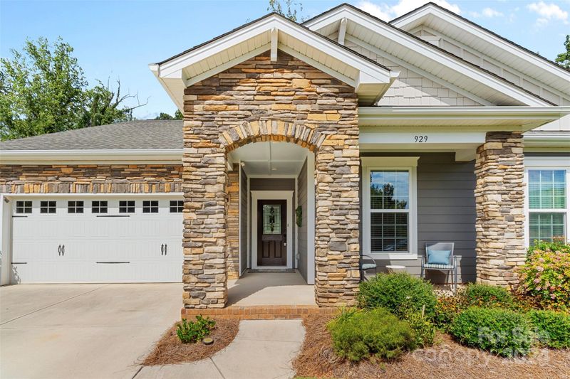 929 Mayapple Way, Belmont, NC 28012