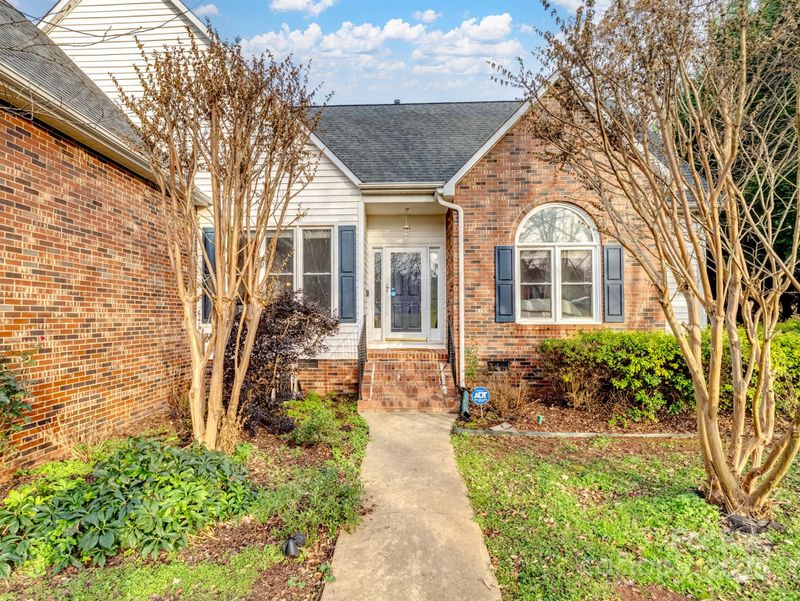 1823 Southridge Dr, Belmont, NC 28012