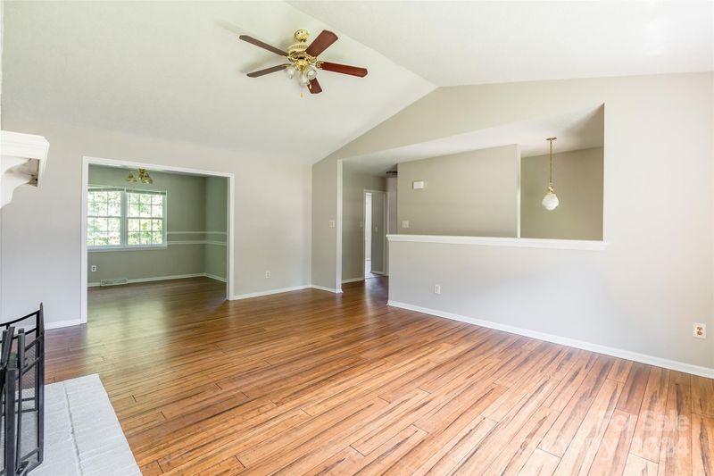 7446 Captain John Ln, Charlotte, NC 28273