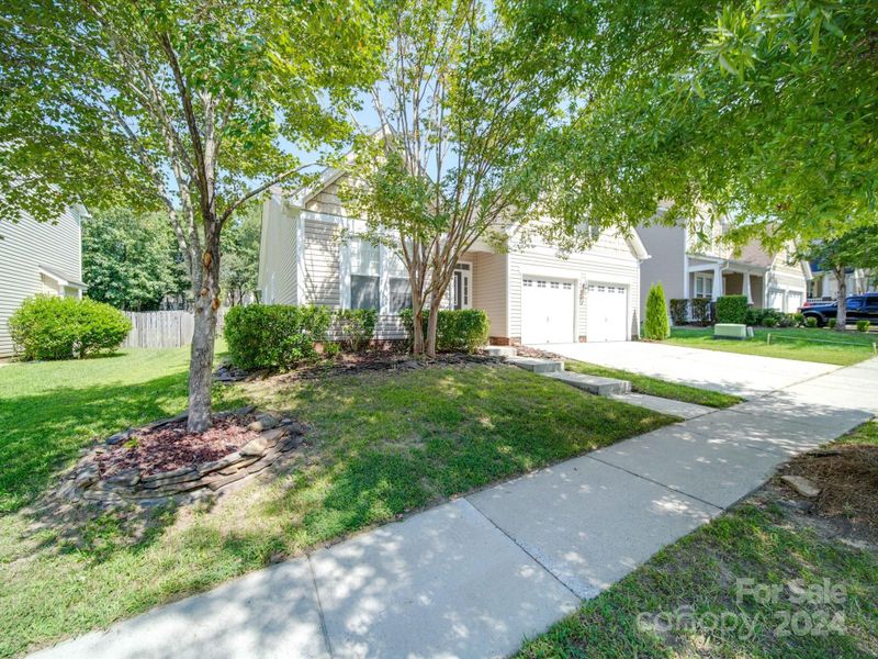 2211 Winding River Dr, Charlotte, NC 28214