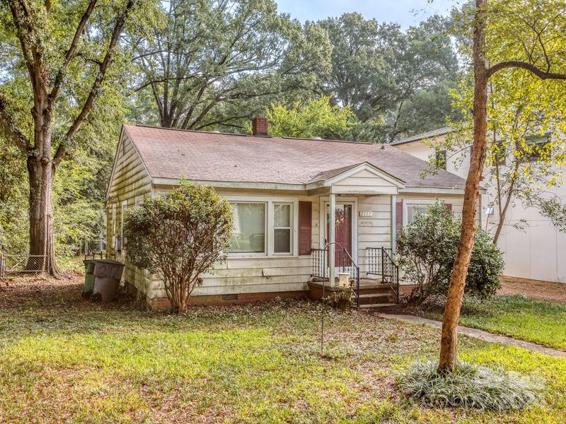 2117 Laburnum Ave, Charlotte, NC 28205